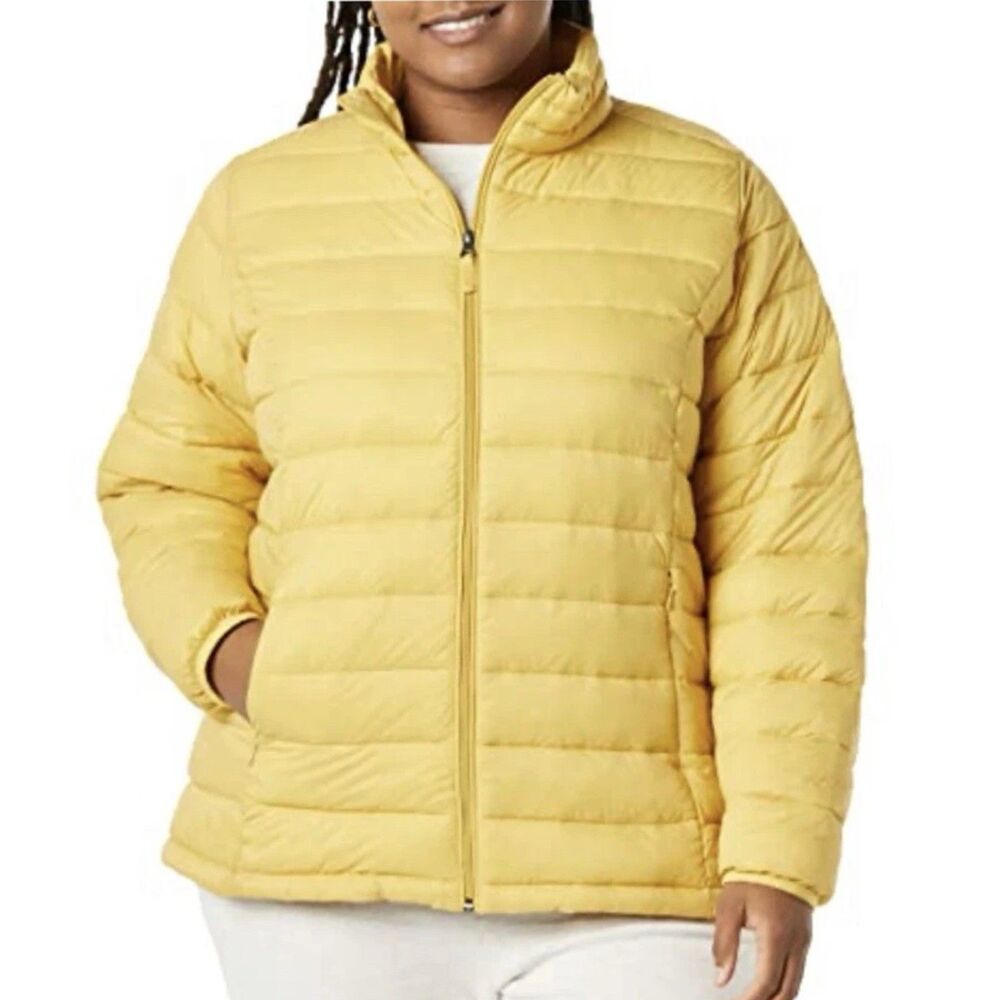 Amazon Essentials Women’s Lightweight Packable Puffer Jacket Yellow Size M NWT